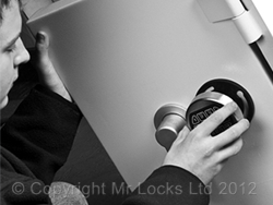 Caerphilly Locksmith Safe Engineer